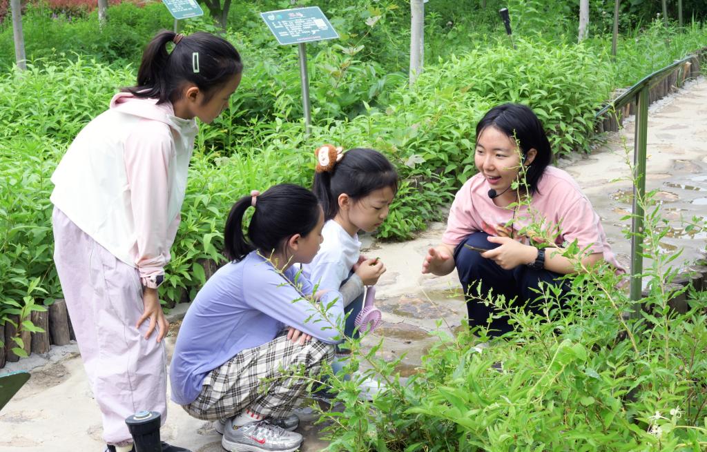在星空携手欧联杯开启官方合作工会的大