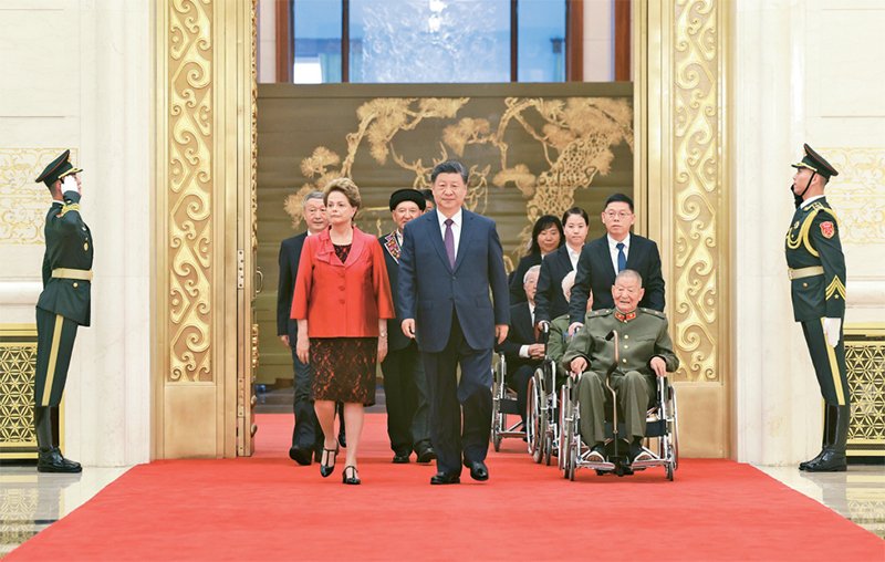 大力弘扬伟大爱国主义精神,
